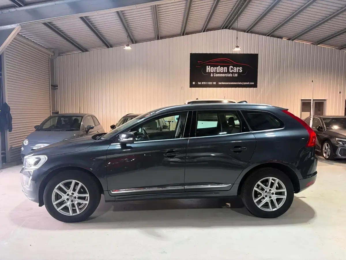 Used Volvo XC60 SE Lux 190 HP (139 kW) 2017 Grey SUV