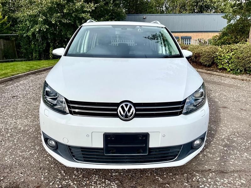 Used VW Touran 140 HP (102 kW) 2014 White MPV