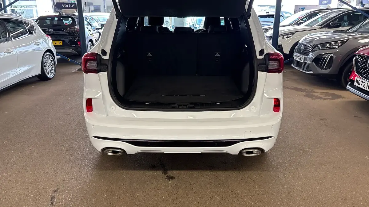 Used Ford Kuga ST-Line X 243 HP (178 kW) 2025 White SUV