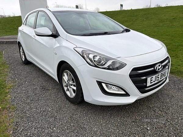 Used Hyundai i30 SE 2015 White Hatchback