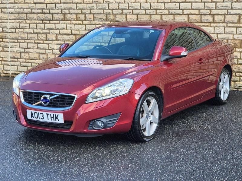 Used Volvo C70 SE Lux 2013 Red Cabriolet