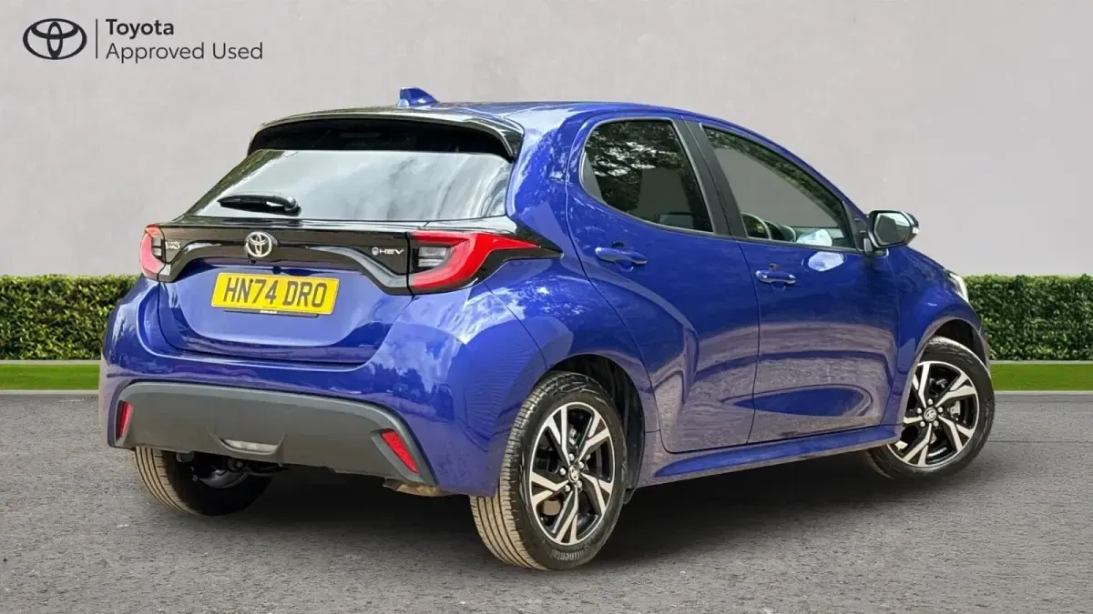 Used Toyota Yaris Design 116 HP (85 kW) 2024 Juniper blue Hatchback
