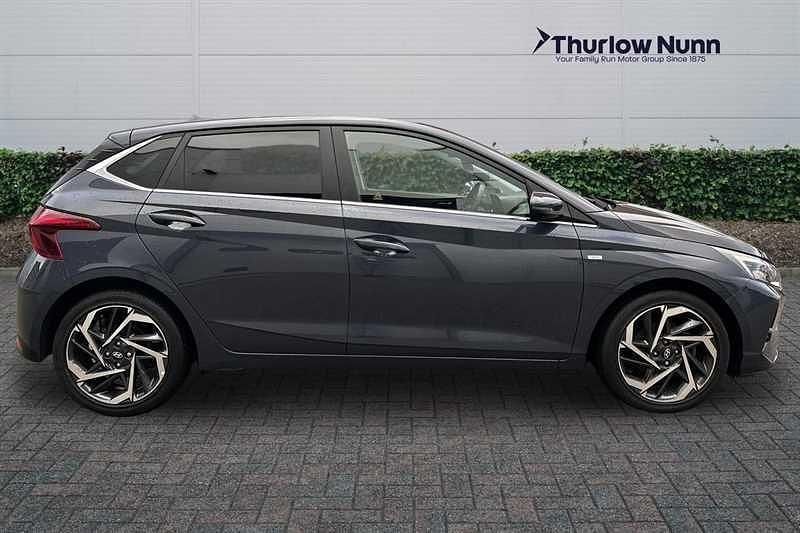 Used Hyundai i20 Premium 100 HP (73 kW) 2022 Grey Hatchback
