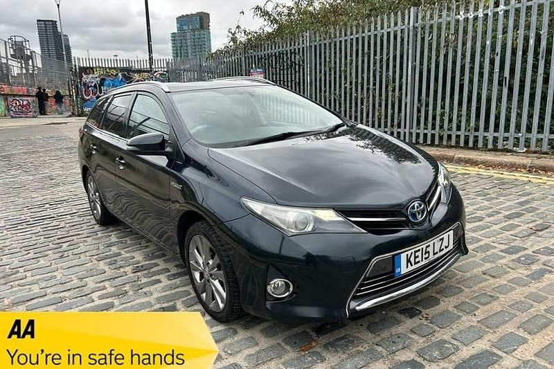 Used 2015 Toyota Auris Touring Sports Estate | £5,795 (Fair price) - Image 1/1