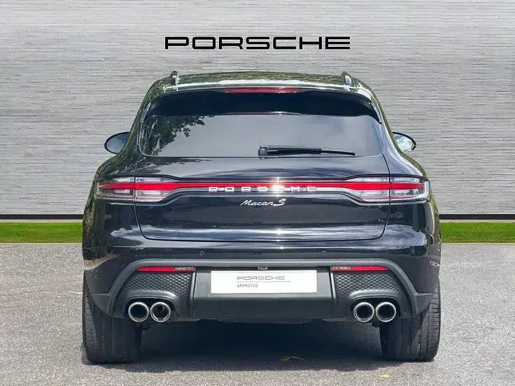 Used Porsche Macan 375 HP (275 kW) 2022 Jet black SUV