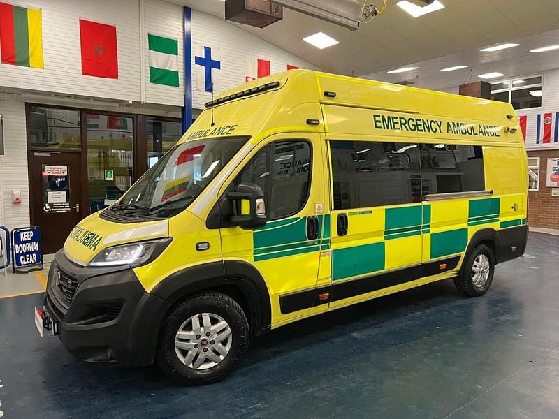 Used Fiat Ducato 180 HP (132 kW) 2020 Yellow Van