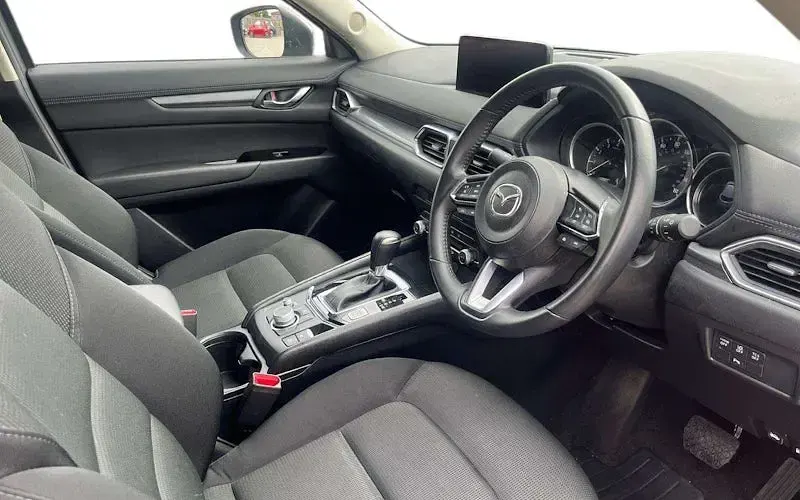 Używany Mazda CX-5 Center-Line 165 KM (121 kW) 2025 SUV