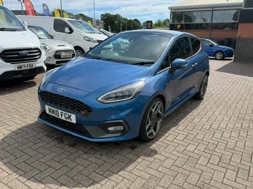 Used Ford Fiesta ST 200 HP (147 kW) 2018 Blue Hatchback