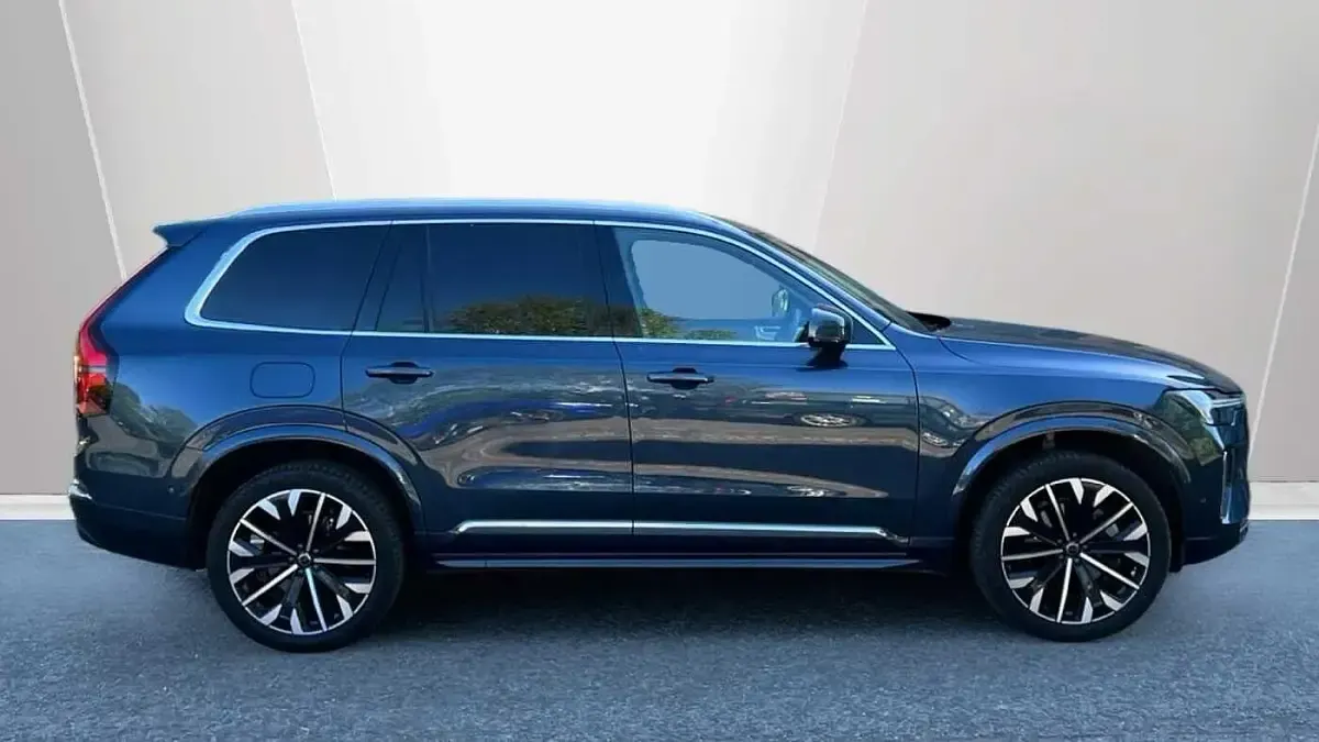 Used Volvo XC90 Ultra 455 HP (334 kW) 2025 Blue SUV