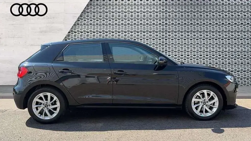 Used Audi A1 Sport 110 HP (80 kW) 2023 Black SUV