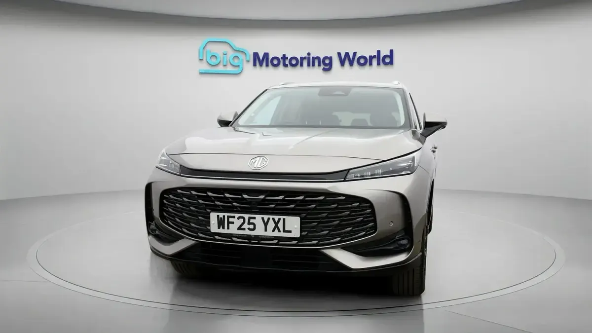 Used MG HS Trophy 170 HP (125 kW) 2025 Silver SUV