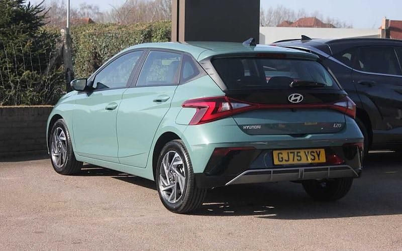 New Hyundai i20 Advanced 101 HP (74 kW) 2025 Green Hatchback