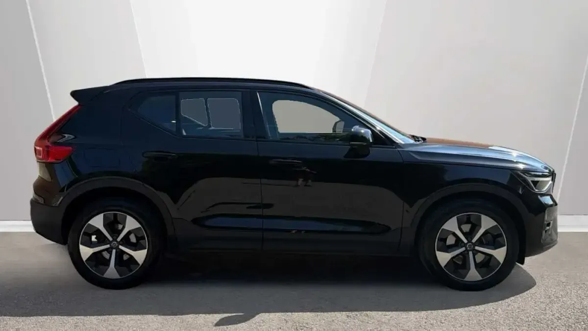 Used Volvo XC40 Plus 197 HP (144 kW) 2024 Black SUV