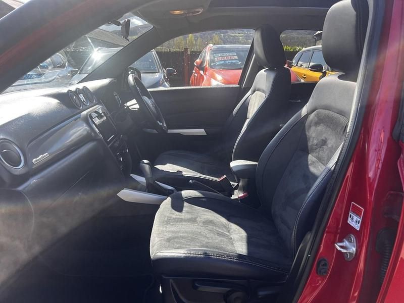 Gebraucht Suzuki Vitara SZ5 120 PS (88 kW) 2016 Rot SUV