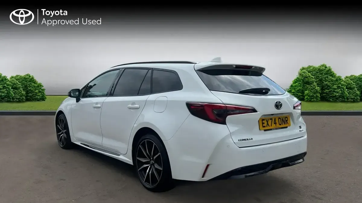 Used Toyota Corolla Sport 140 HP (102 kW) 2025 White Estate
