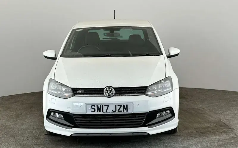 Used VW Polo R-line 90 HP (66 kW) 2017 White Hatchback