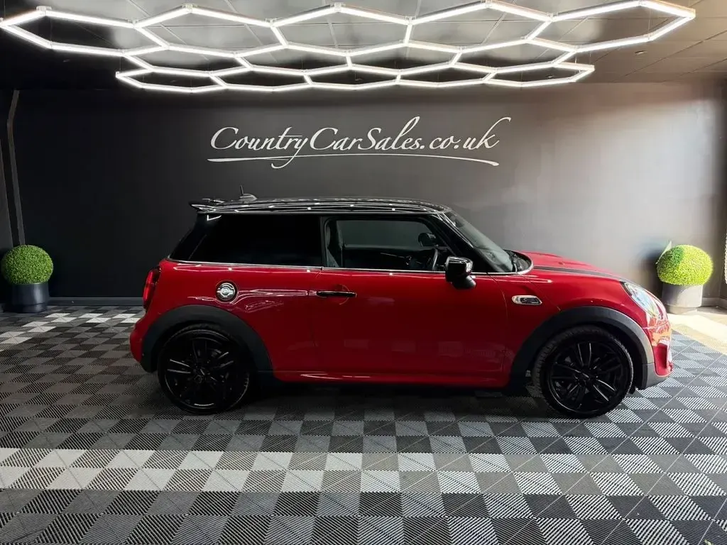 Used Mini Cooper S Hatch 192 HP (141 kW) 2020 Red Hatchback