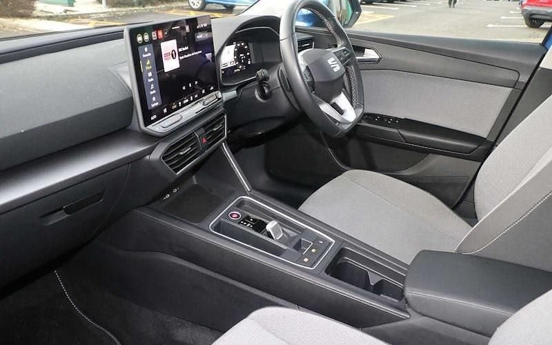 Used Seat Leon SE Dynamic 116 HP (85 kW) 2025 Hatchback