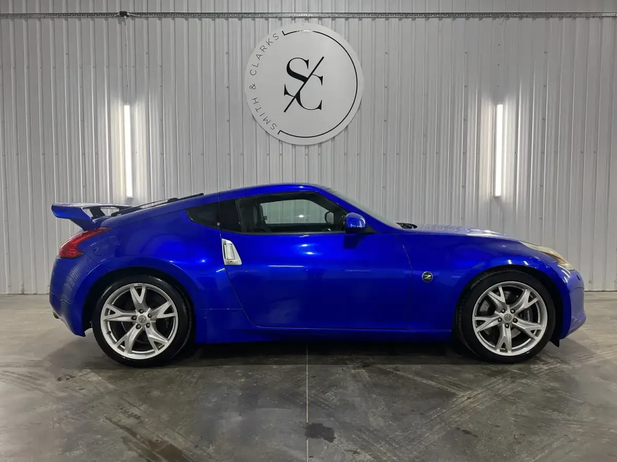 Used Nissan 370Z GT 328 HP (241 kW) 2010 Blue Coupe