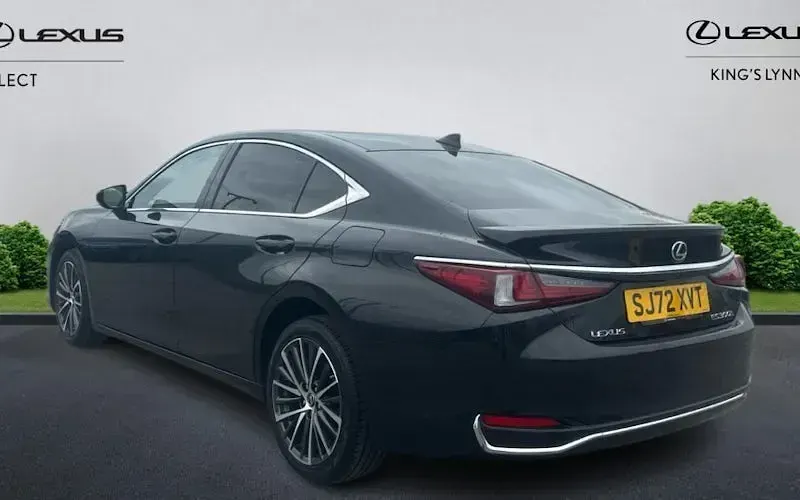 Used Lexus ES300H 218 HP (160 kW) 2021 Sedan