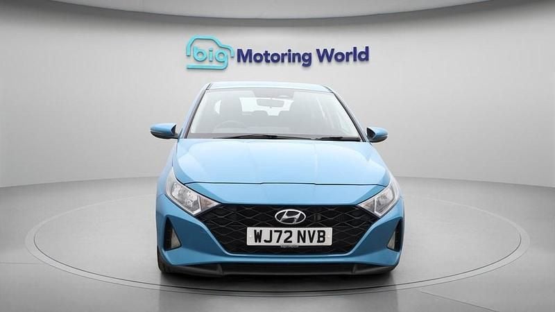 Used Hyundai i20 SE 100 HP (73 kW) 2023 Blue Hatchback