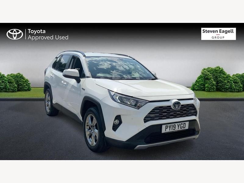 White Used 2019 Toyota RAV4 Hybrid Design SUV | £21,495 (Fair price) - Image 1/3