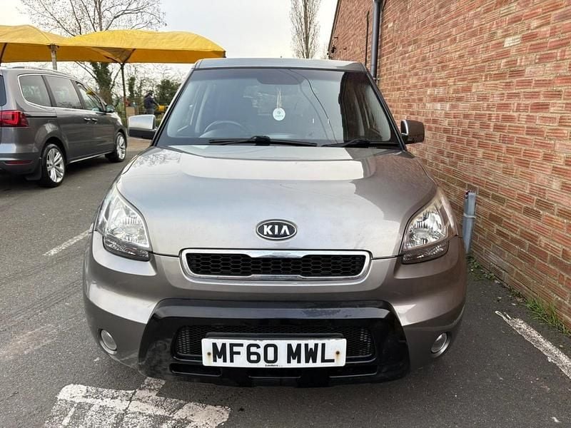 Used Kia Soul 126 HP (92 kW) 2010 Silver SUV
