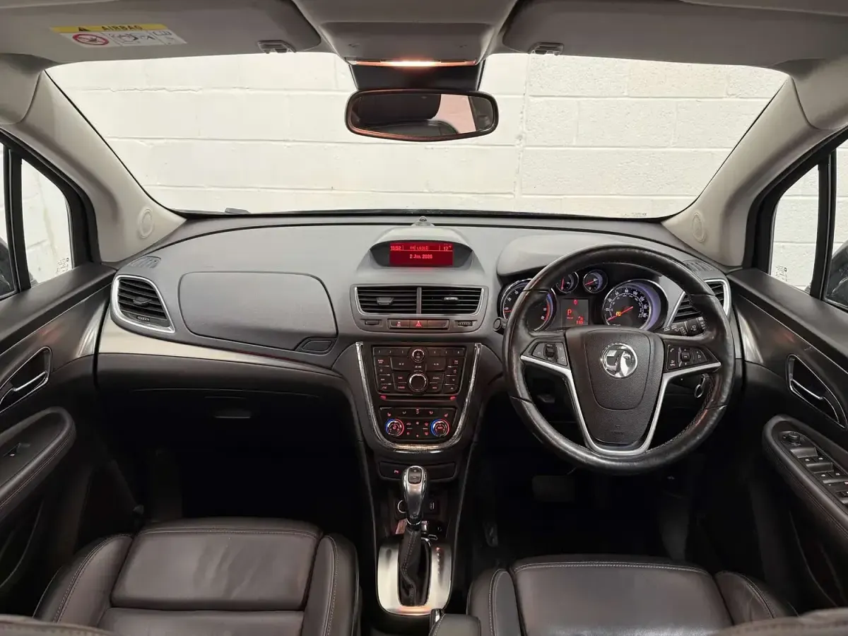 Used Vauxhall Mokka 140 HP (102 kW) 2015 Black SUV