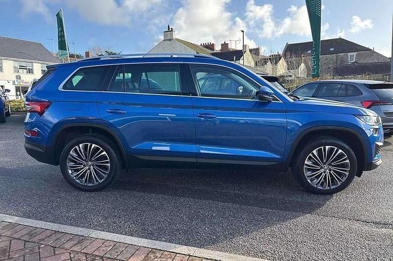 Used Skoda Kodiaq SE L Executive 196 HP (144 kW) 2023 Race blue metallic SUV