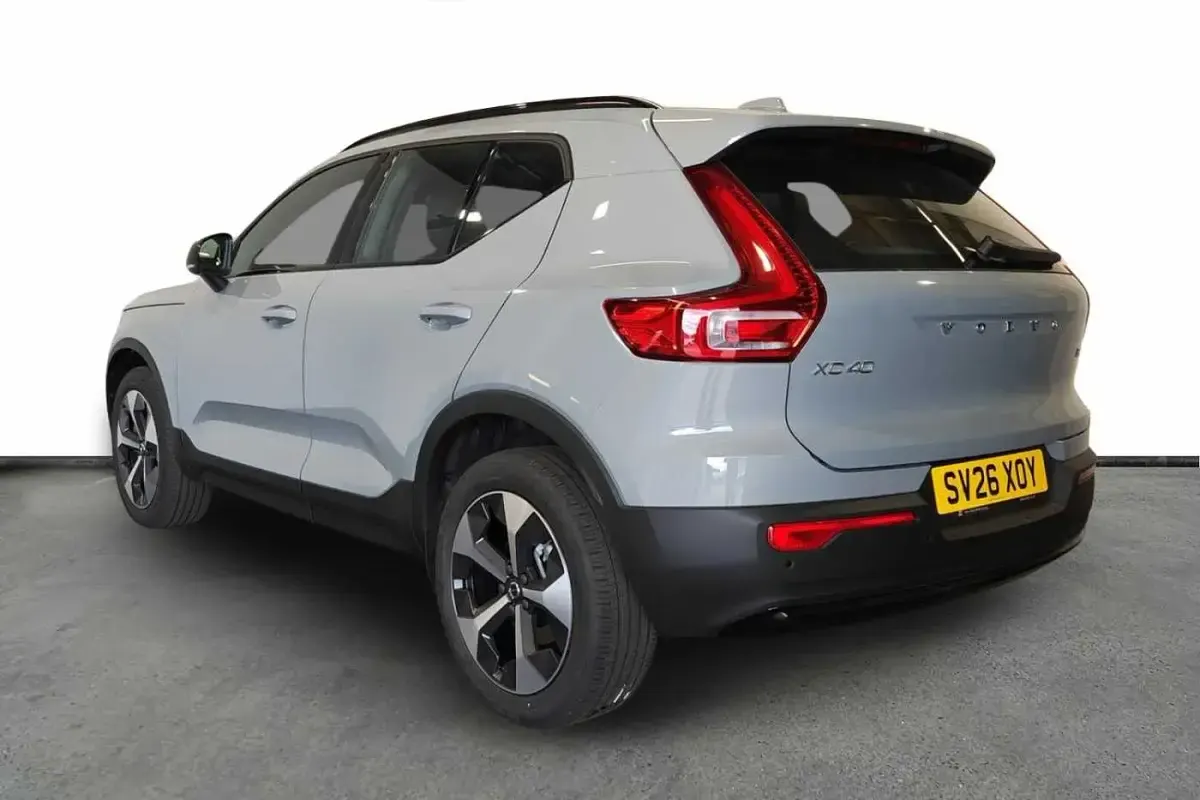 New Volvo XC40 Plus 163 HP (119 kW) 2027 SUV