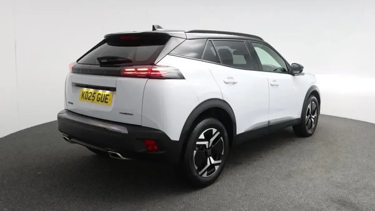 Used Peugeot 2008 GT 145 HP (106 kW) 2025 White SUV