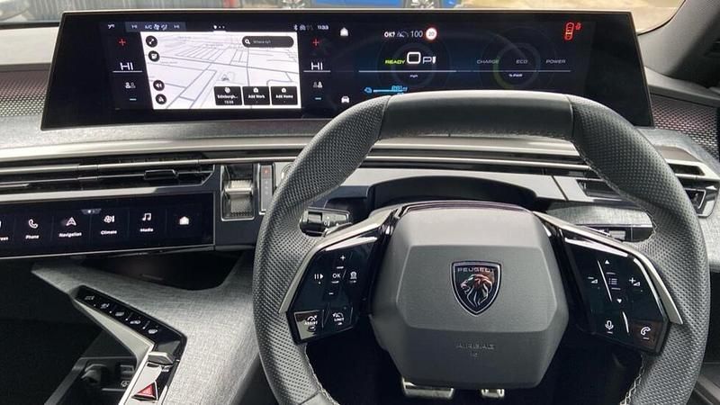 Used Peugeot e-3008 GT 152 kW (207 HP) 2025 Blue SUV