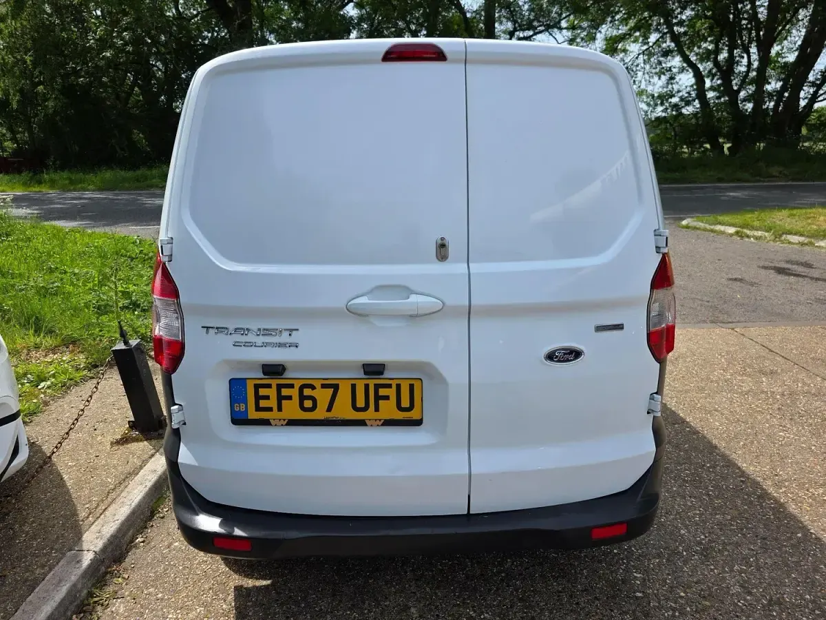 Used Ford Transit Courier Trend 2018 White Van