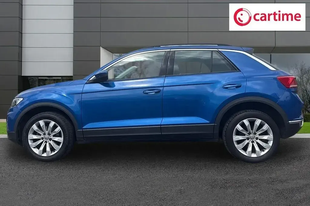 Used VW T-Roc SE 150 HP (110 kW) 2019 Blue SUV