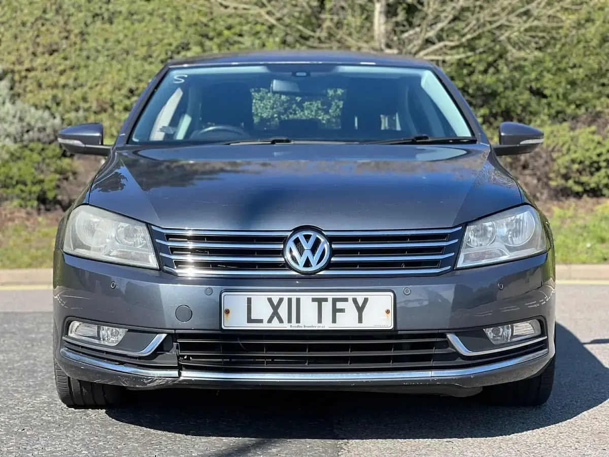 Used VW Passat SE 160 HP (117 kW) 2011 Grey Sedan