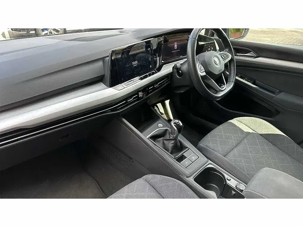 Used VW Golf VIII 129 HP (94 kW) 2022