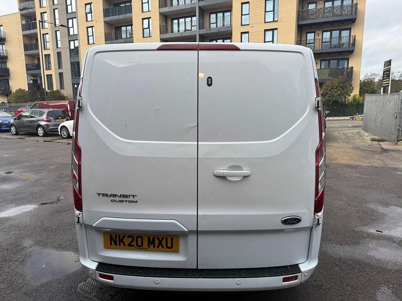 Used Ford Transit Custom Limited 130 HP (95 kW) 2020 White Van