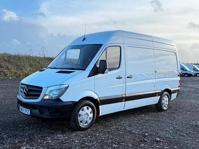 Used Mercedes Sprinter 140 HP (102 kW) 2018 White Van