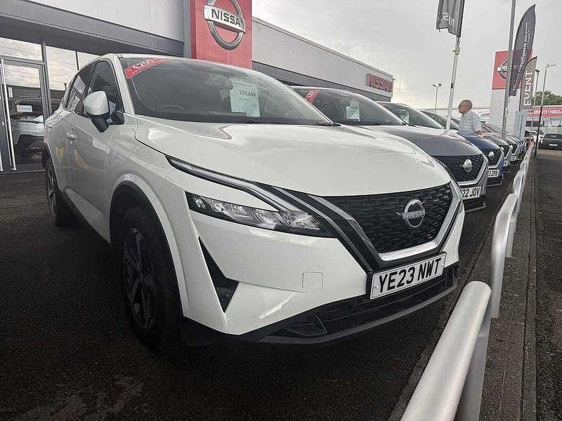 White Used 2023 Nissan Qashqai N-Connecta SUV | £20,699 (Fair price) - Image 1/3
