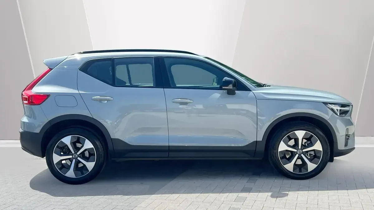 Used Volvo XC40 Plus 163 HP (119 kW) 2025 Grey SUV