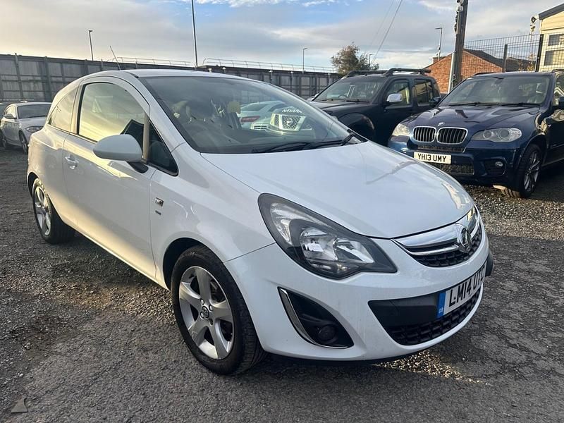 Used Vauxhall Corsa 2014 White Hatchback