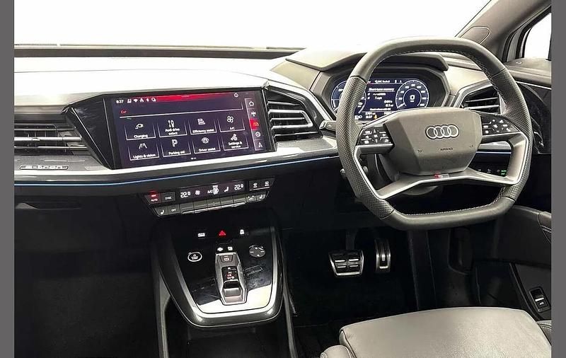 Used Audi Q4 e-tron Black Edition 210 kW (286 HP) 2025 White SUV