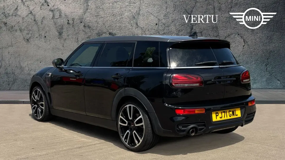 Used Mini Clubman 136 HP (100 kW) 2021 Midnight black Estate