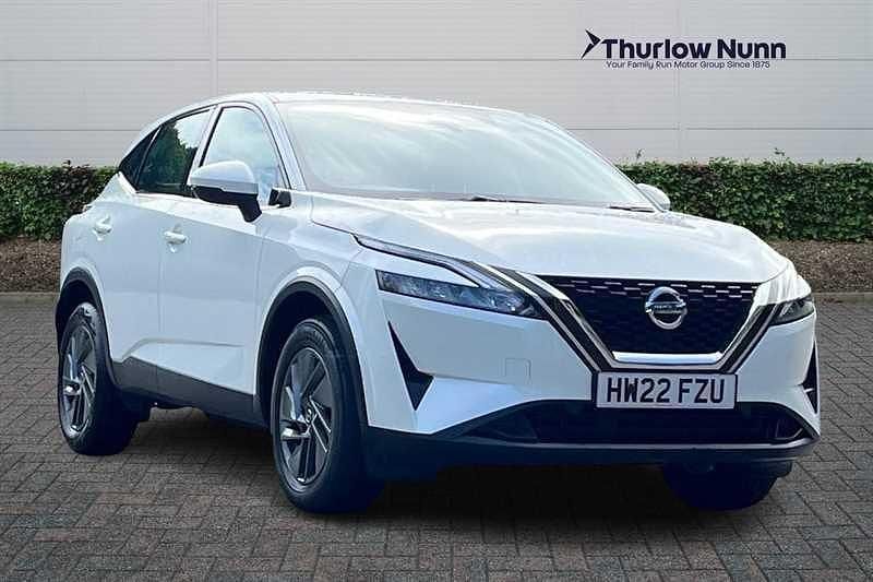 White Used 2022 Nissan Qashqai Acenta Premium SUV | £17,890 (Good price) - Image 1/4
