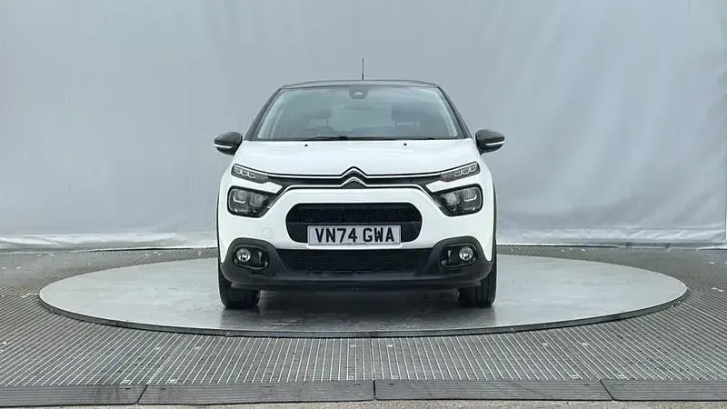 Used Citroën C3 PureTech 83 HP (61 kW) 2024 White Hatchback