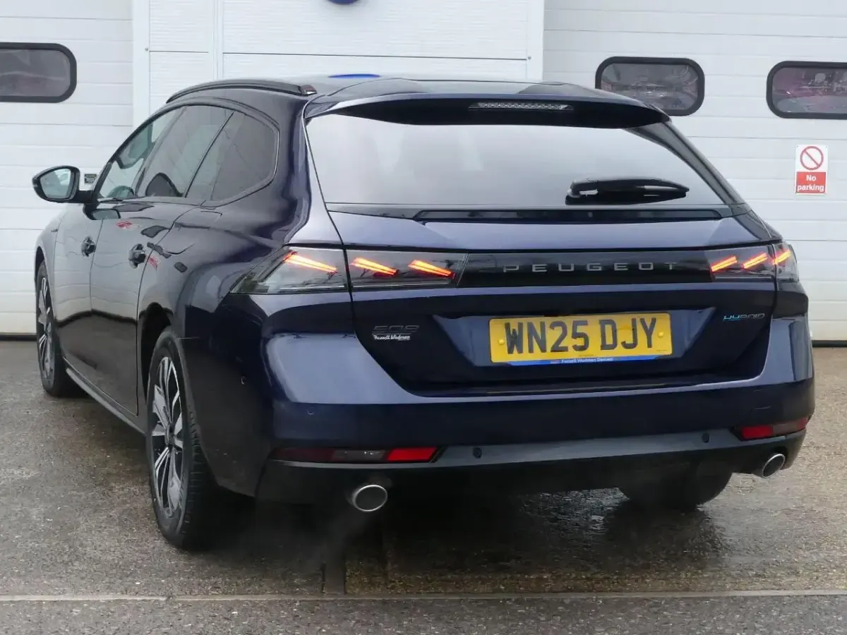 Used Peugeot 508 SW Allure 222 HP (163 kW) 2025 Blue Estate