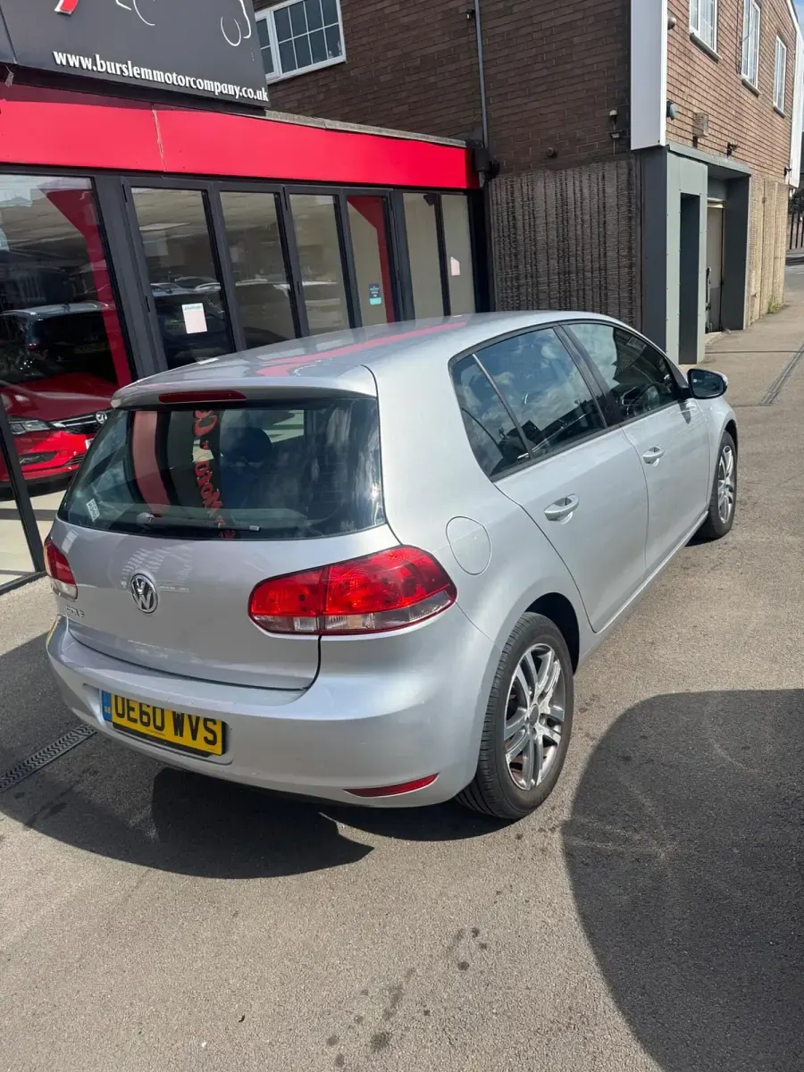 Used VW Golf VI 78 HP (57 kW) 2011 Silver Hatchback
