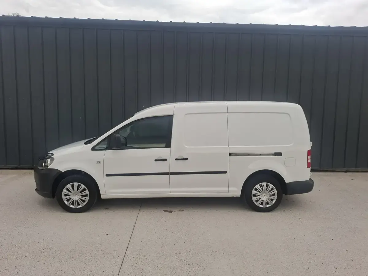 Used VW Caddy Startline 102 HP (75 kW) 2014 White MPV