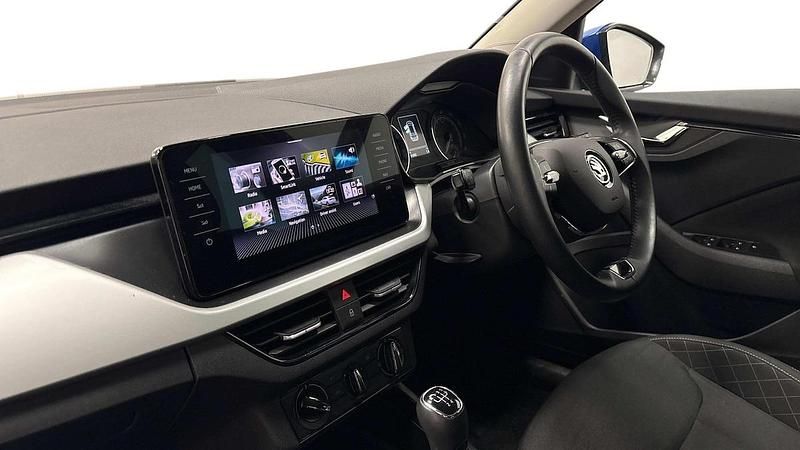 Used Skoda Kamiq SE Drive 70 HP (51 kW) 2023 Energy blue SUV