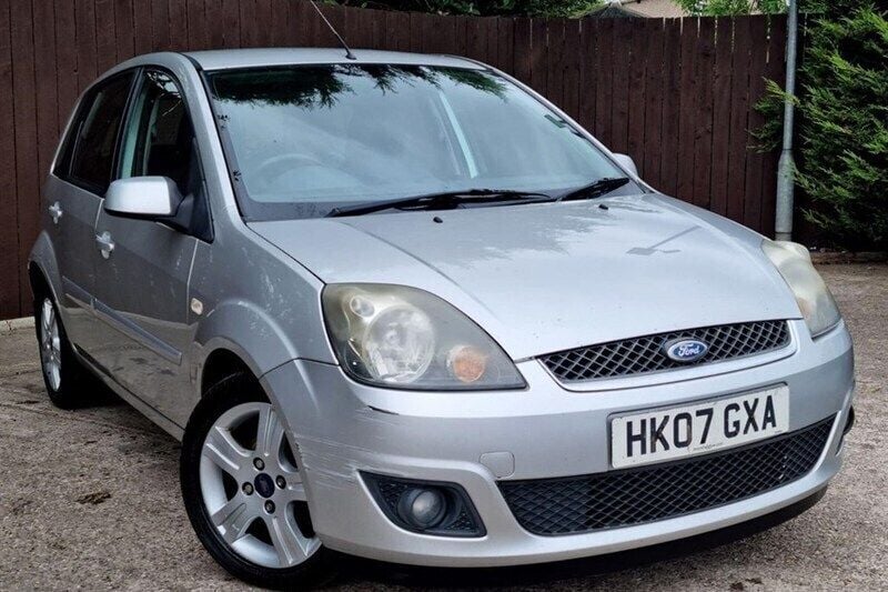 Silver Used 2007 Ford Fiesta Zetec Hatchback | £895 (Good price) - Image 1/1